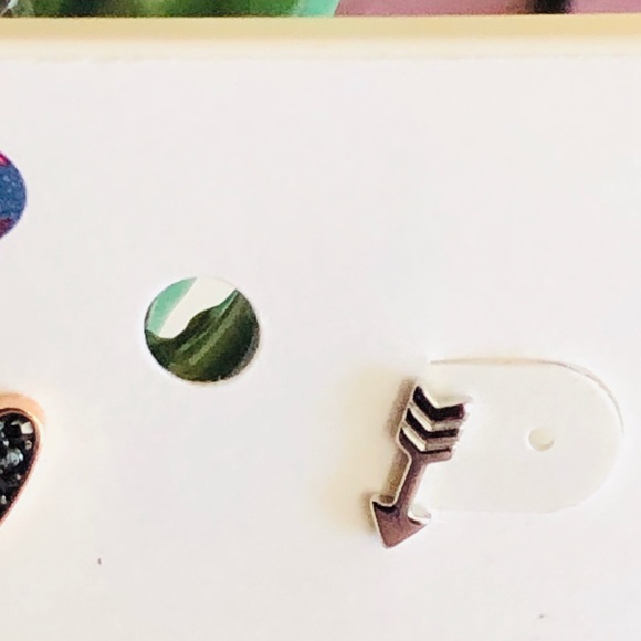 Rose Gold/Silver tone Heart & Arrow Stud Earrings - Picture 6 of 9